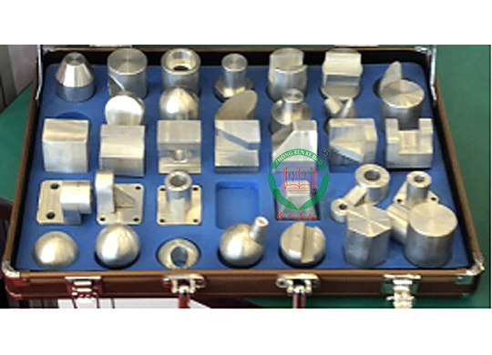 幾何體實(shí)測(cè)繪圖訓(xùn)練裝置,《幾何體》實(shí)測(cè)繪圖實(shí)驗(yàn)箱