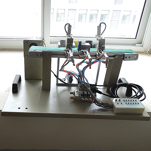 材料分揀PLC控制實(shí)訓(xùn)臺(tái)(圖1) 材料分揀PLC控制實(shí)驗(yàn)臺(tái),離心泵教學(xué)實(shí)驗(yàn)臺(tái)