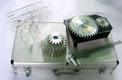 電工實訓(xùn)臺:拓展電工技術(shù)視野的突破口(圖2) 電工實訓(xùn)臺:拓展電工技術(shù)視野的突破口(圖2)