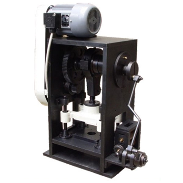 電工實(shí)訓(xùn)臺的認(rèn)識與注意事項(xiàng)是什么意思(圖1) 電工實(shí)訓(xùn)臺的認(rèn)識與注意事項(xiàng)是什么意思(圖1)