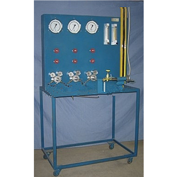 電工技術(shù)實(shí)驗(yàn)室(圖1) 電工技術(shù)實(shí)驗(yàn)室(圖1)